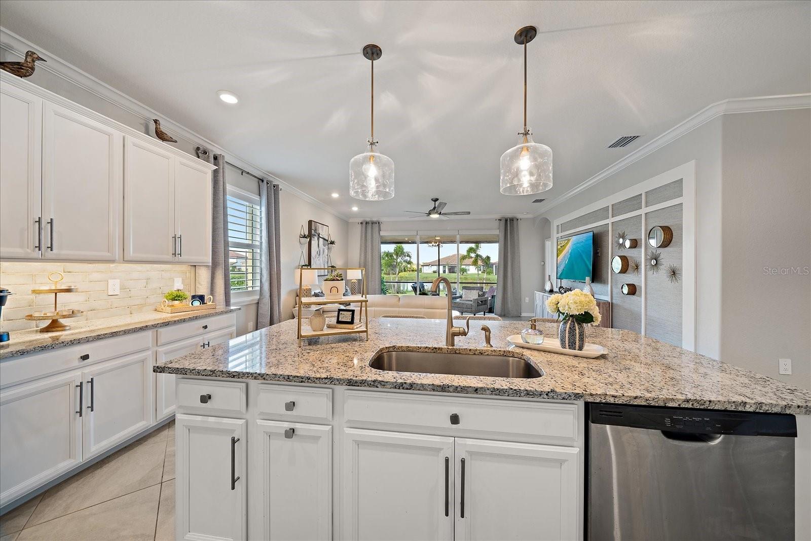 2520 AVOLET CT, BRADENTON, FL, 34211