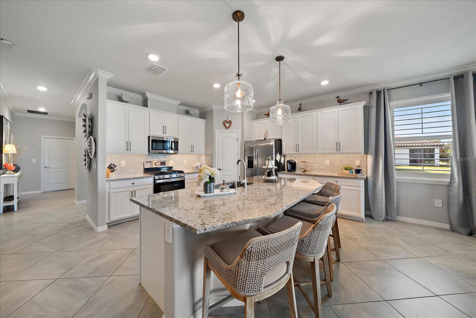 2520 AVOLET CT, BRADENTON, FL, 34211