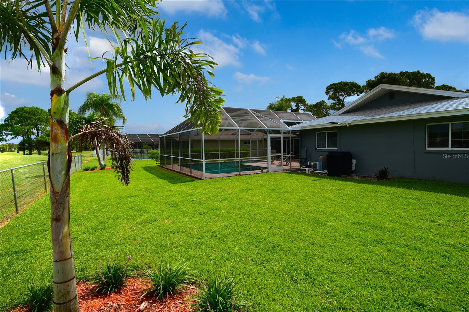 6690 BURNING TREE DR, SEMINOLE, FL, 33777