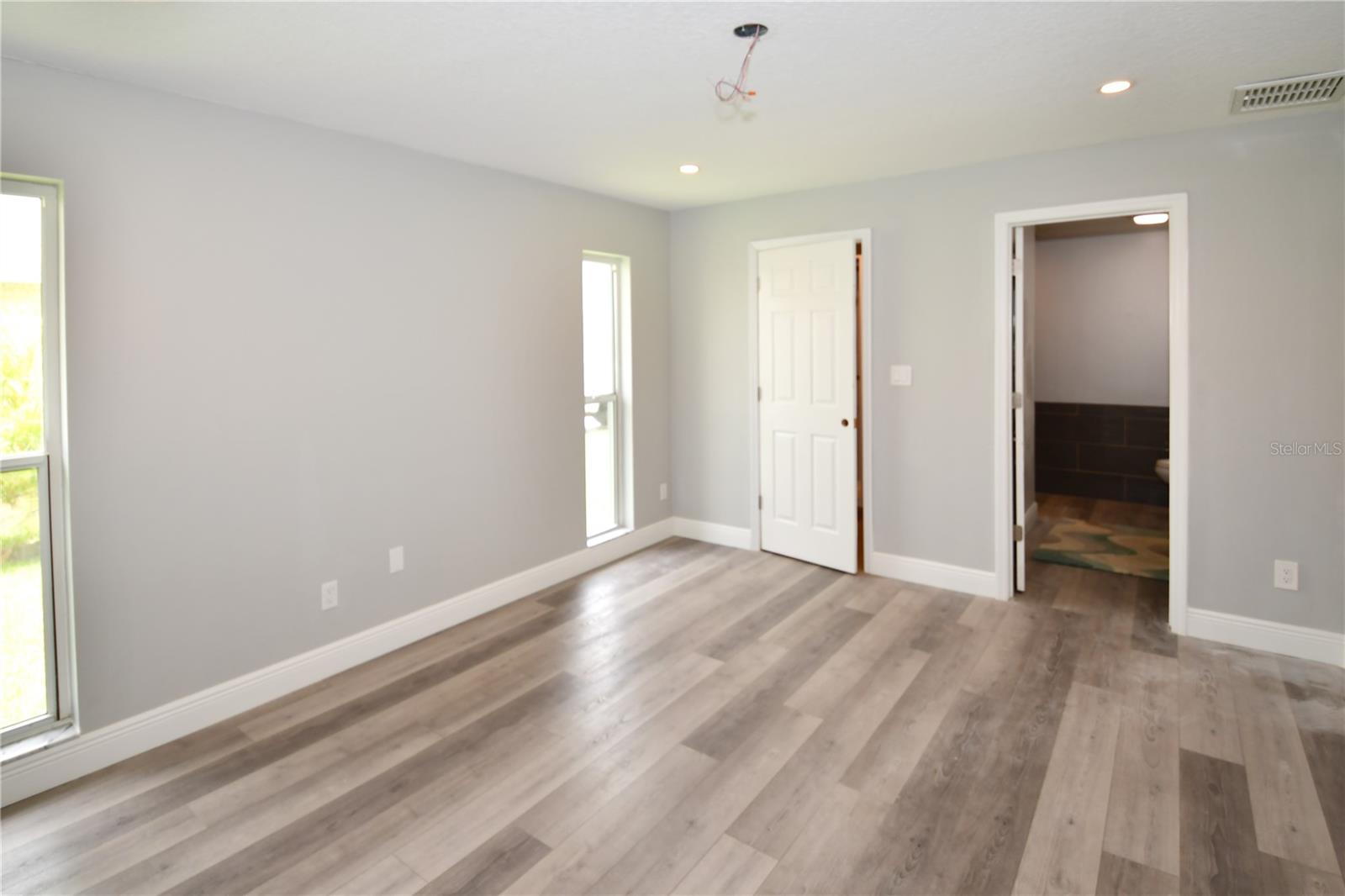 6690 BURNING TREE DR, SEMINOLE, FL, 33777