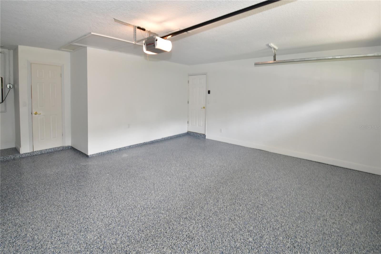 6690 BURNING TREE DR, SEMINOLE, FL, 33777