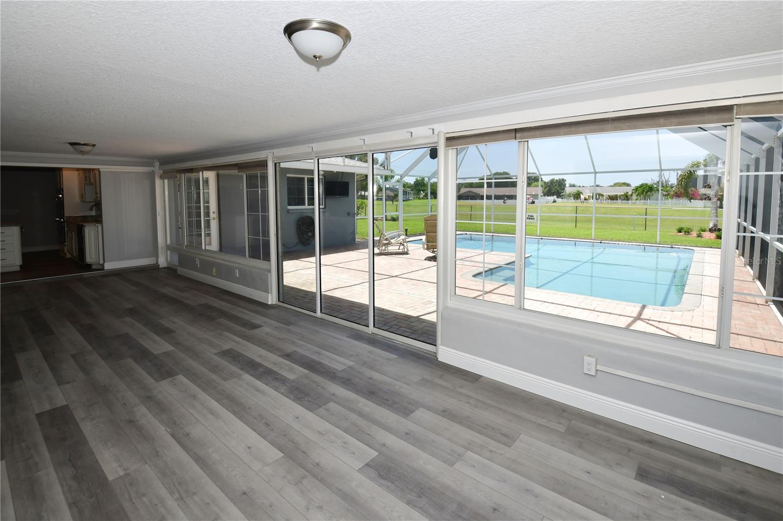 6690 BURNING TREE DR, SEMINOLE, FL, 33777