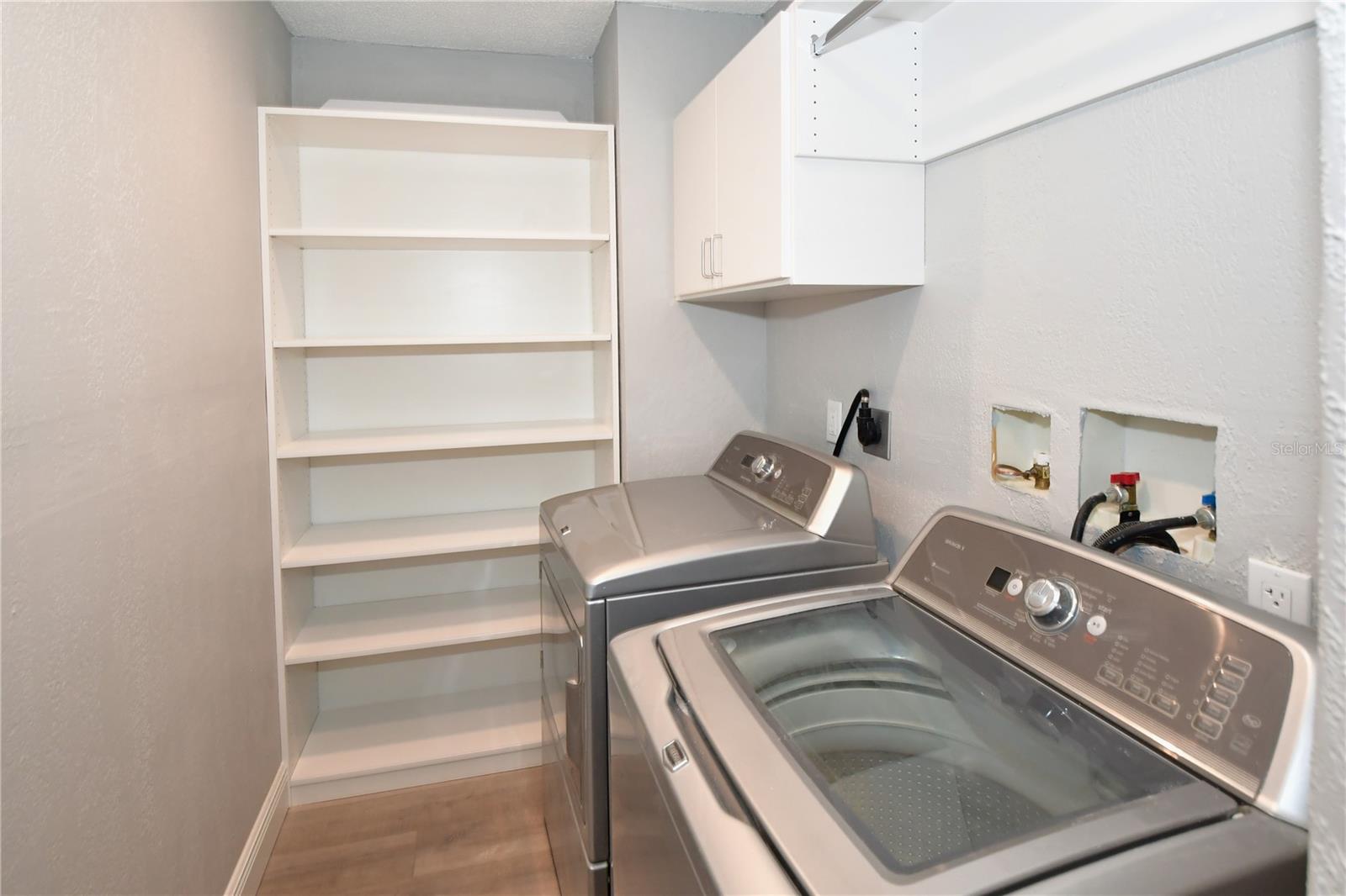 6690 BURNING TREE DR, SEMINOLE, FL, 33777