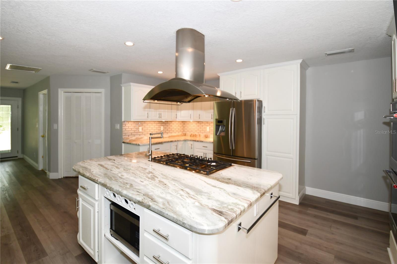 6690 BURNING TREE DR, SEMINOLE, FL, 33777