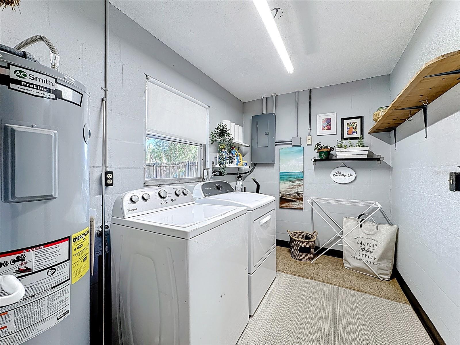 220 E LAWSON DR, AUBURNDALE, FL, 33823