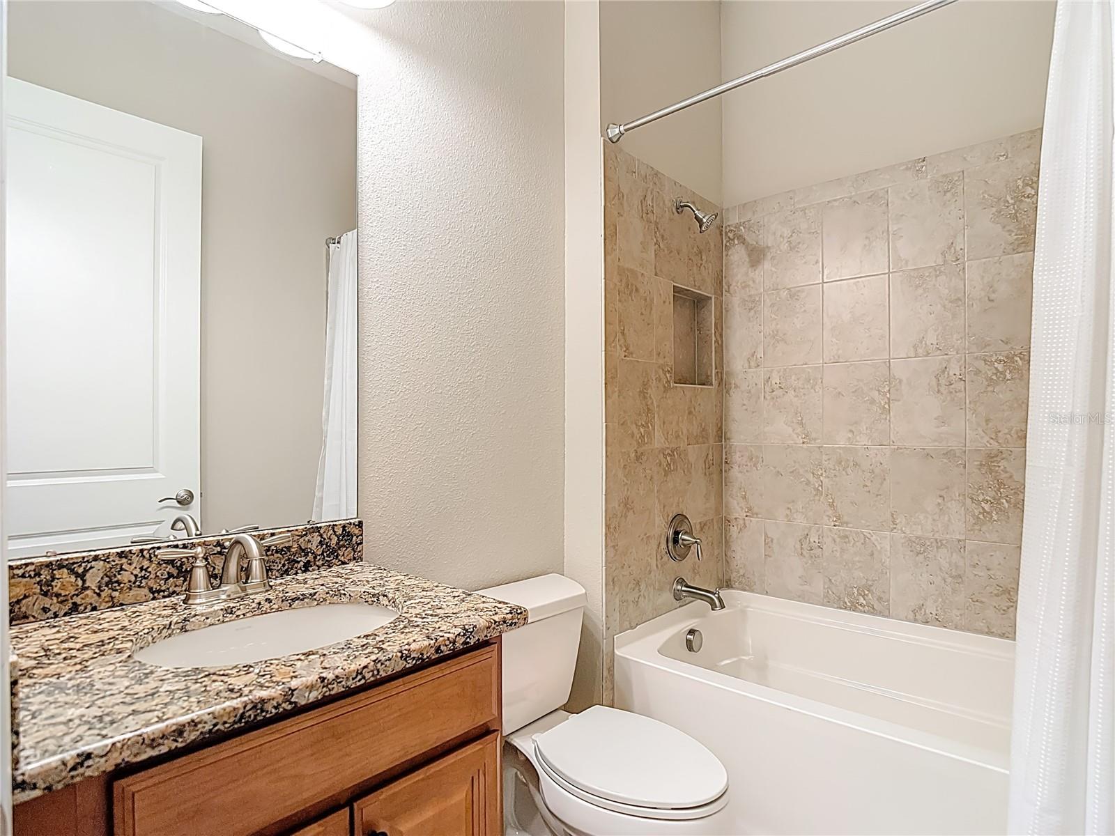 8613 GRAND ALBERATO RD, TAMPA, FL, 33647