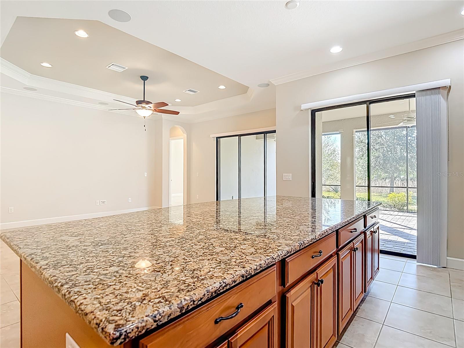 8613 GRAND ALBERATO RD, TAMPA, FL, 33647