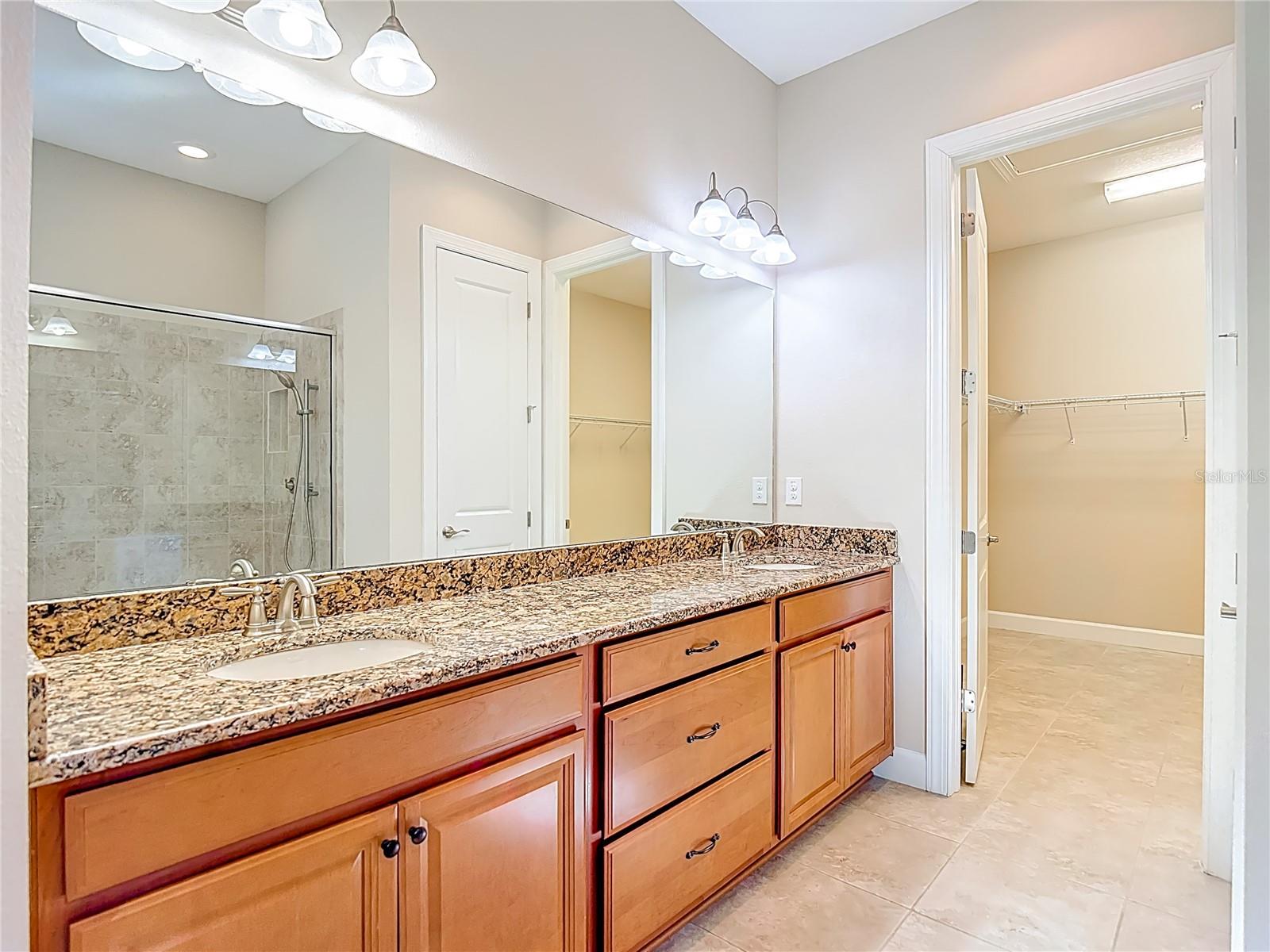 8613 GRAND ALBERATO RD, TAMPA, FL, 33647