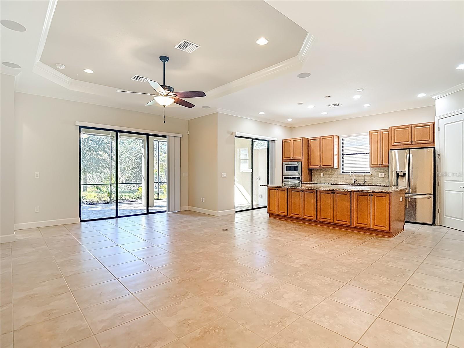 8613 GRAND ALBERATO RD, TAMPA, FL, 33647