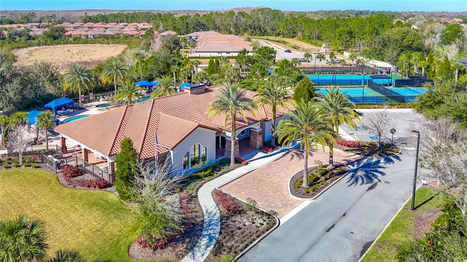 8613 GRAND ALBERATO RD, TAMPA, FL, 33647