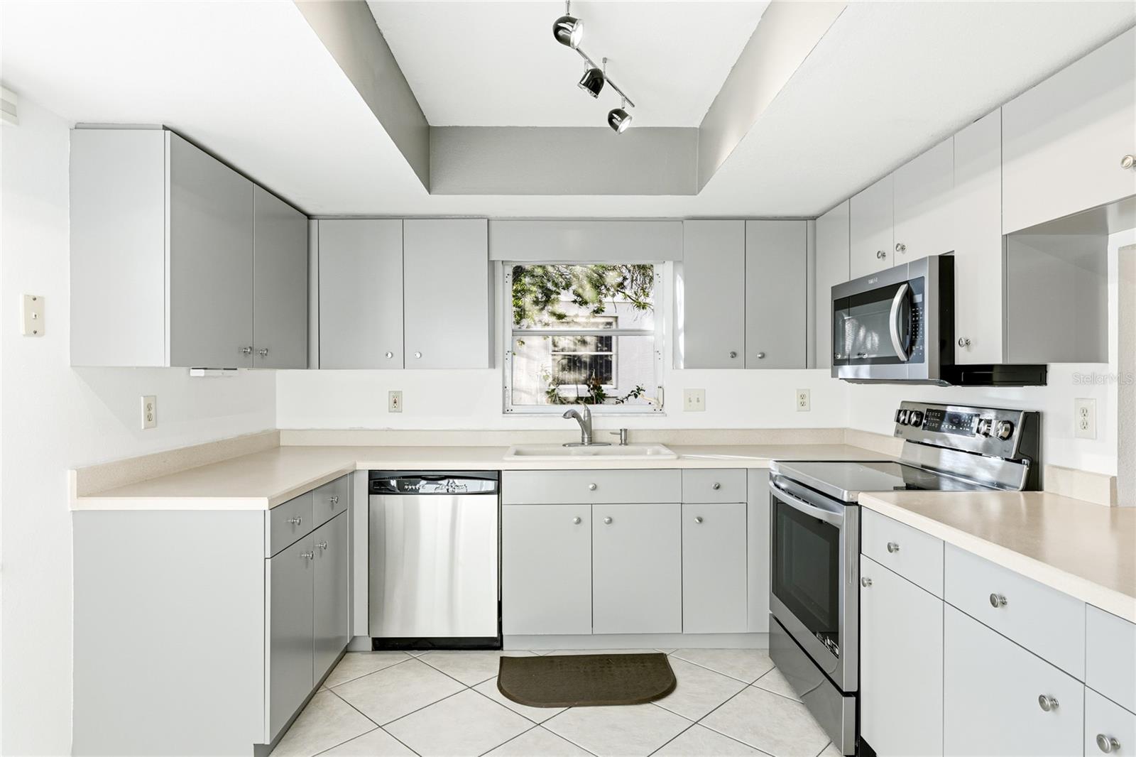 3693 BONAVENTURE CT, SARASOTA, FL, 34243