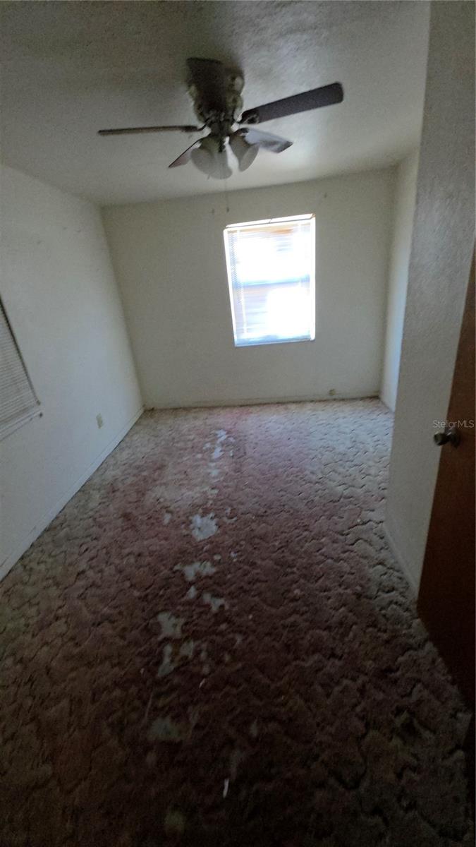 R4910633 Property Photo