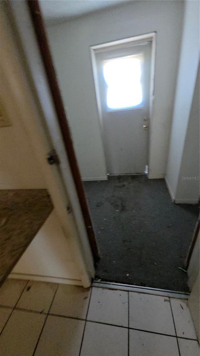 R4910633 Property Photo