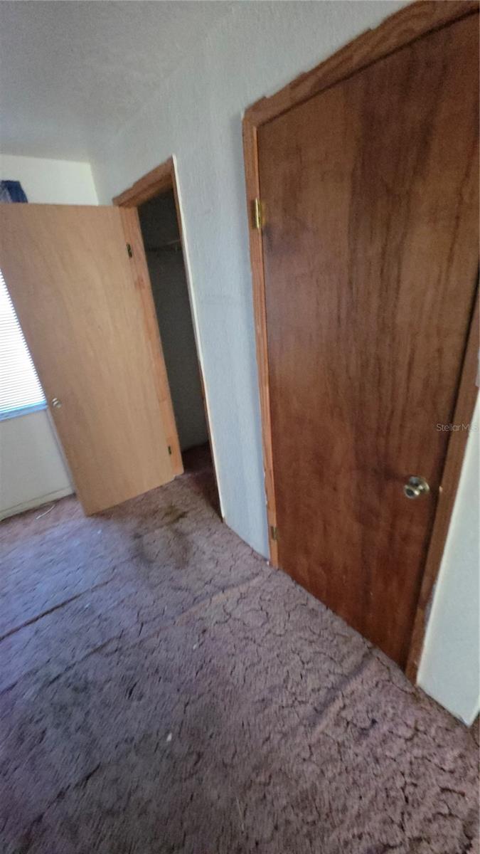 R4910633 Property Photo