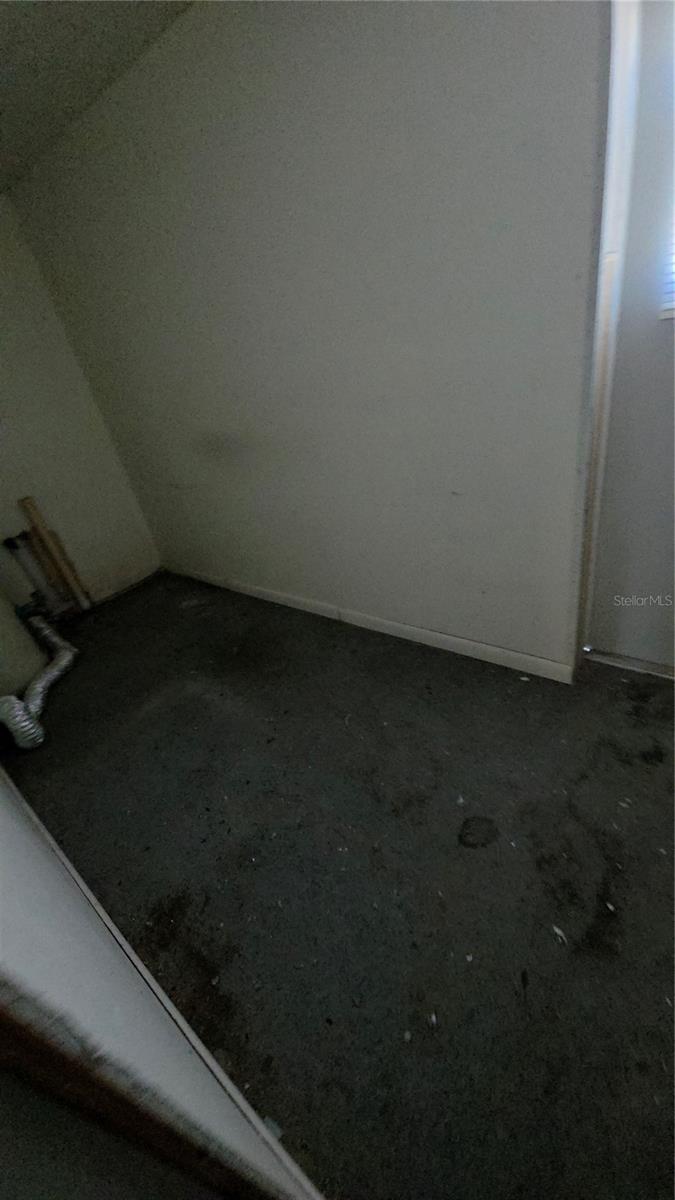 R4910633 Property Photo