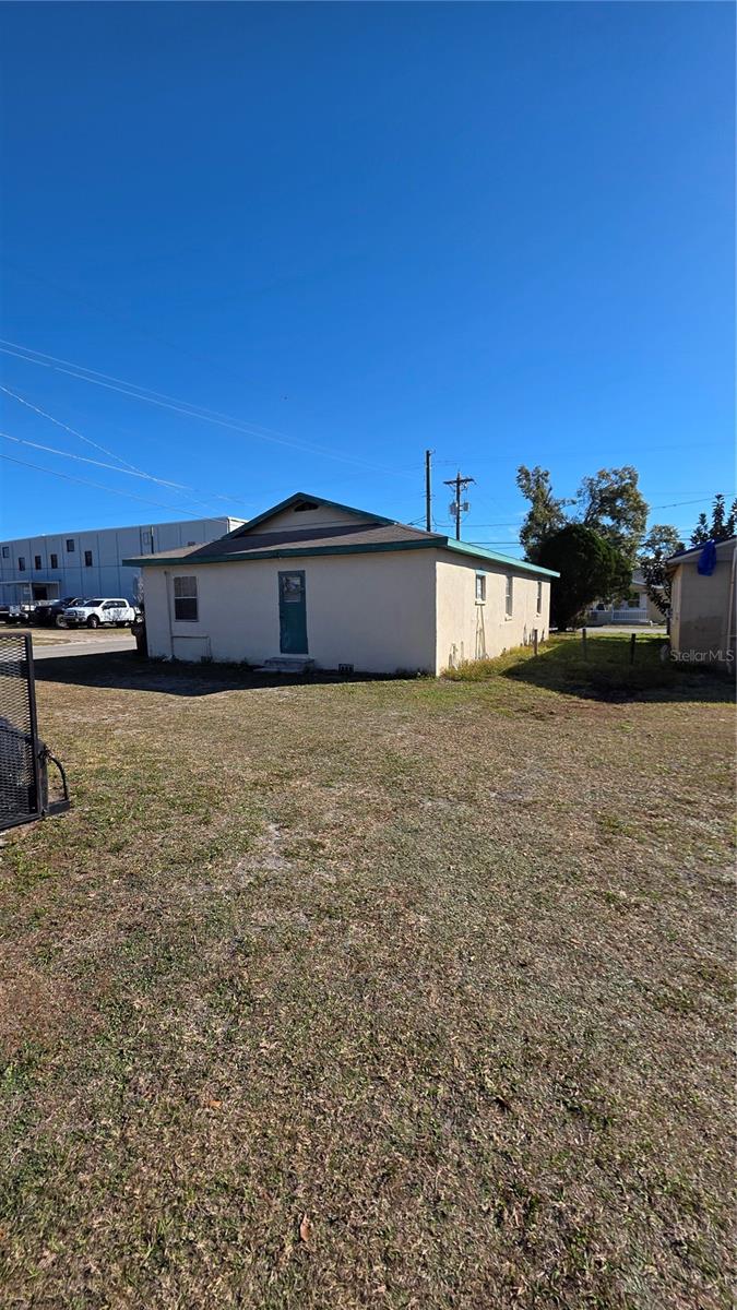 R4910633 Property Photo