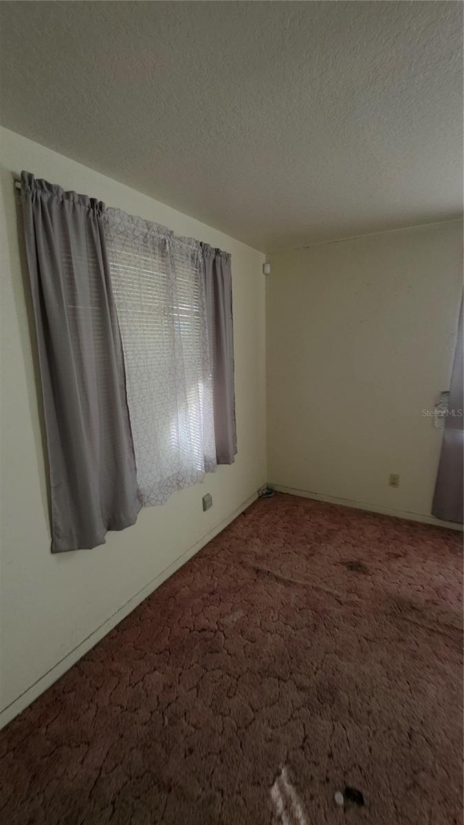 R4910633 Property Photo