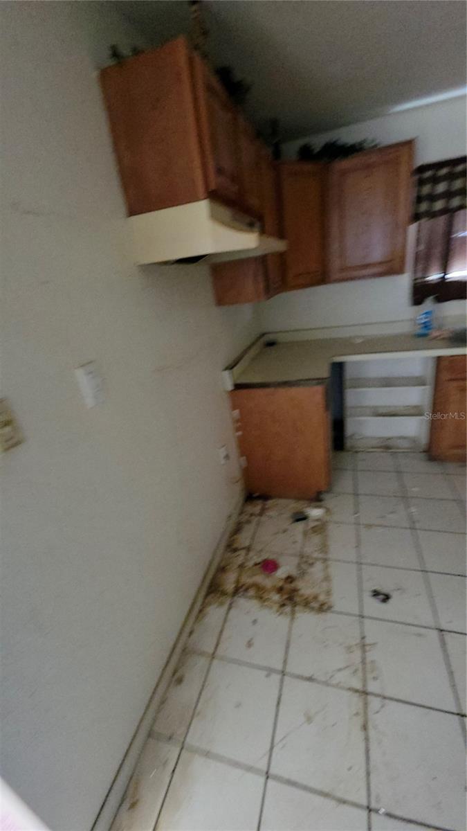 R4910633 Property Photo