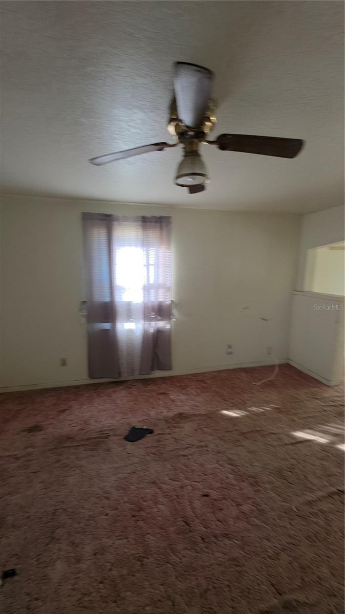 R4910633 Property Photo