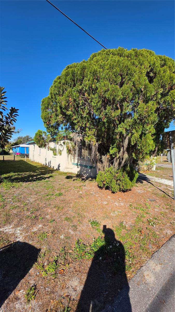 R4910633 Property Photo