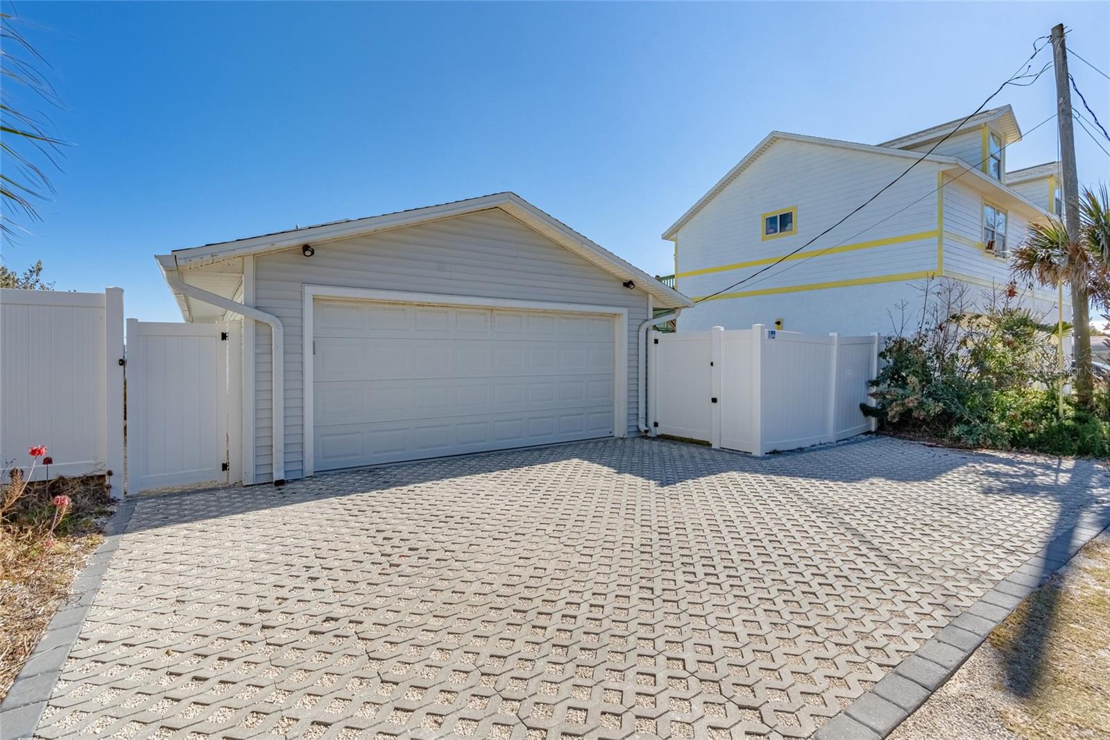 1604 S OCEAN SHORE BLVD, FLAGLER BEACH, FL, 32136