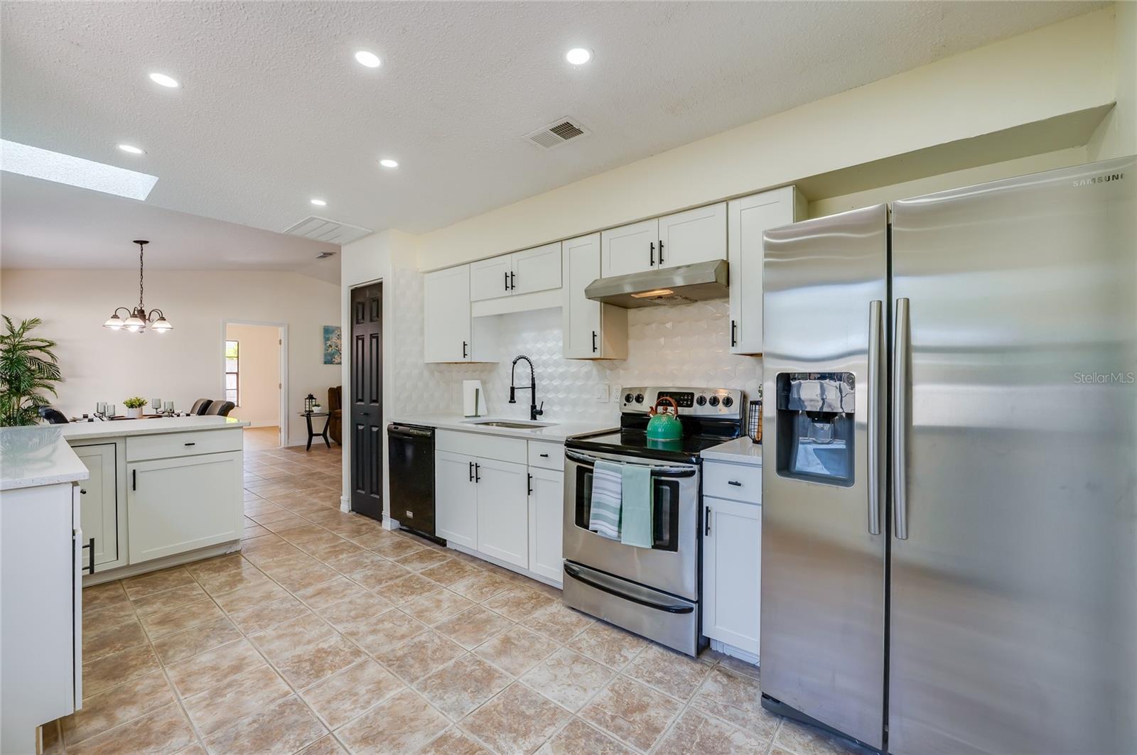 2425 ROYAL PALM DR, EDGEWATER, FL, 32141