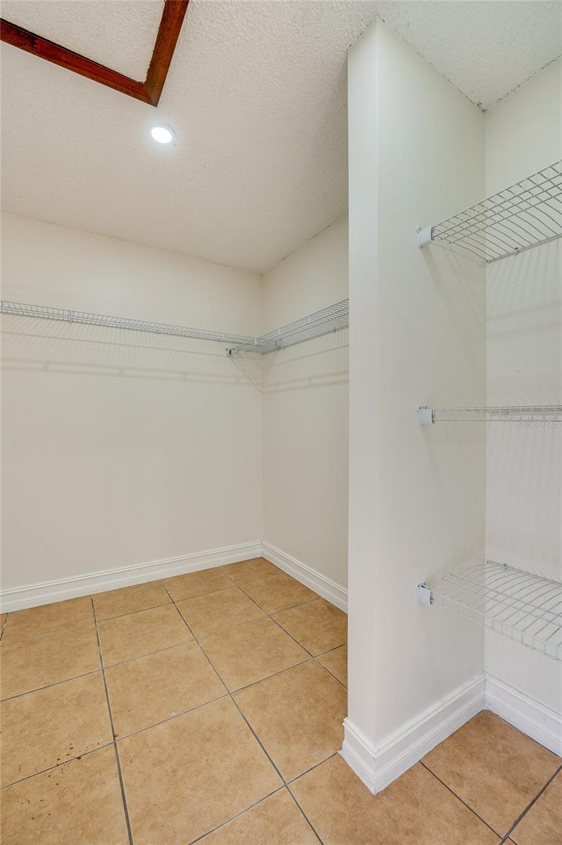 2425 ROYAL PALM DR, EDGEWATER, FL, 32141