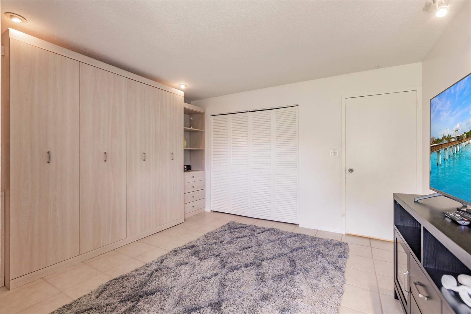 1255 E PEPPERTREE DR #403, SARASOTA, FL, 34242