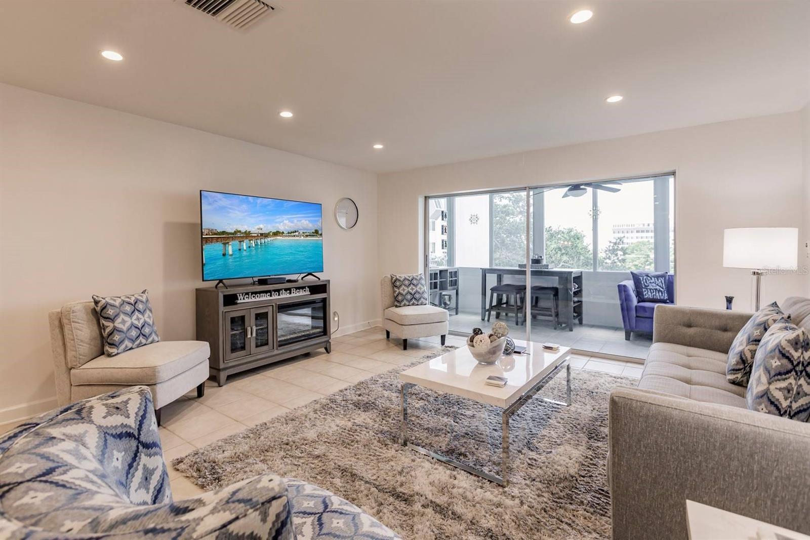 1255 E PEPPERTREE DR #403, SARASOTA, FL, 34242