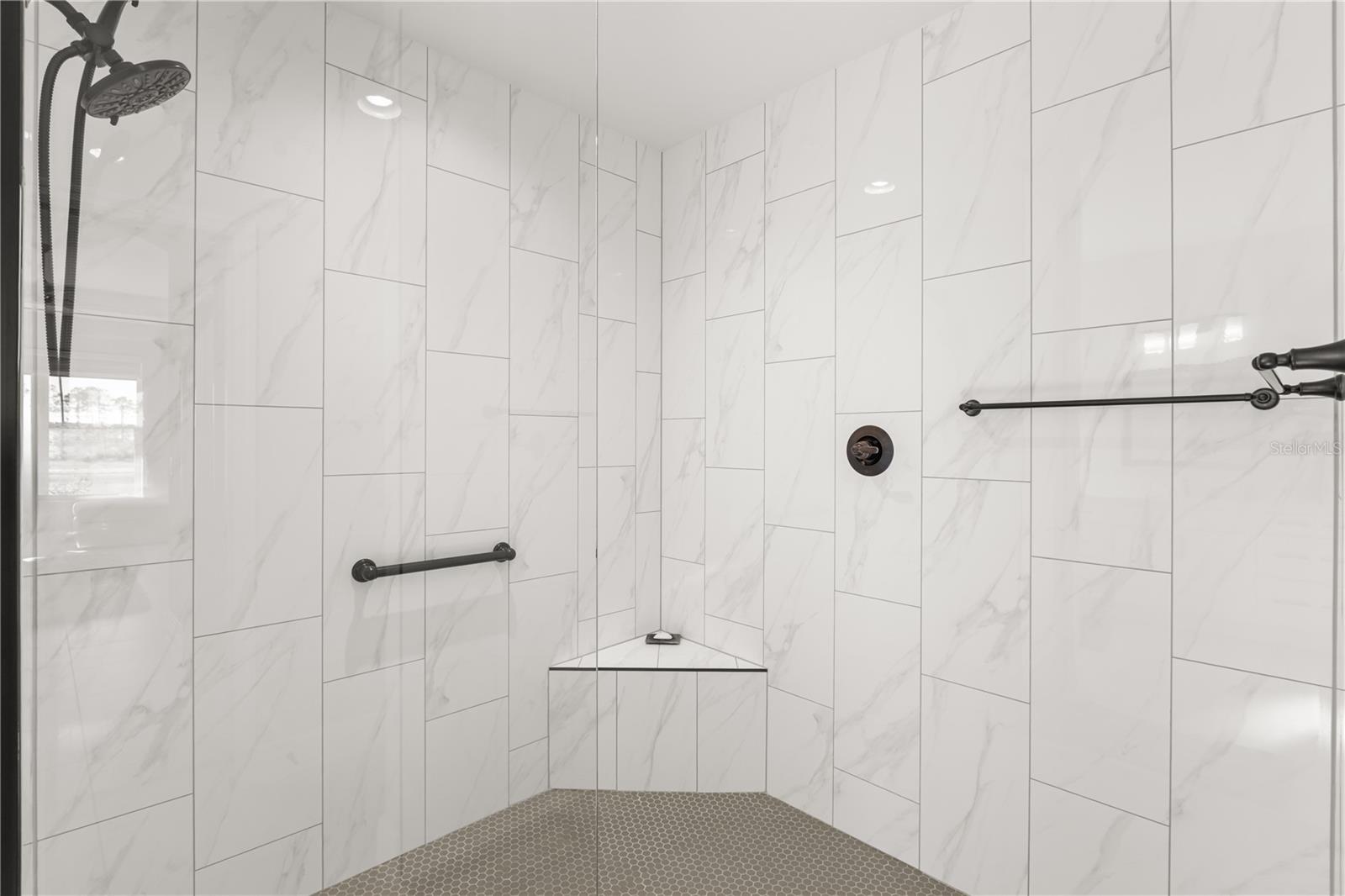 6605 NEWELL LOOP, THE VILLAGES, FL, 32163