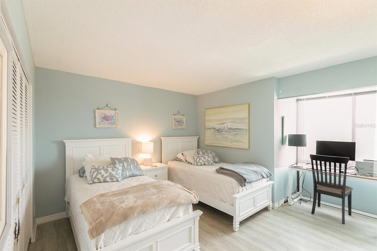 1255 E PEPPERTREE DR #501, SARASOTA, FL, 34242