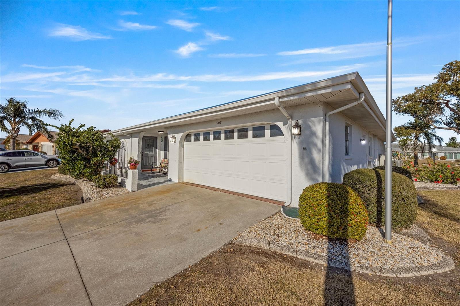 1207 BLUEWATER DR, SUN CITY CENTER, FL, 33573