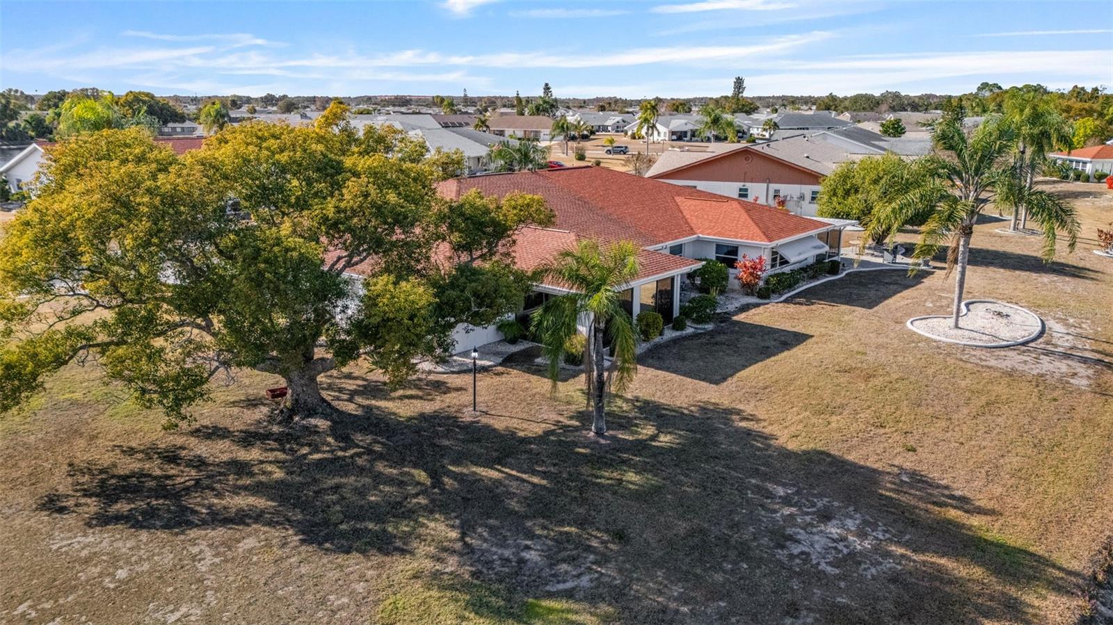 1207 BLUEWATER DR, SUN CITY CENTER, FL, 33573