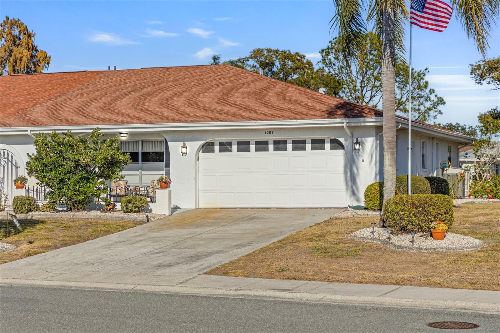 1207 BLUEWATER DR, SUN CITY CENTER, FL, 33573