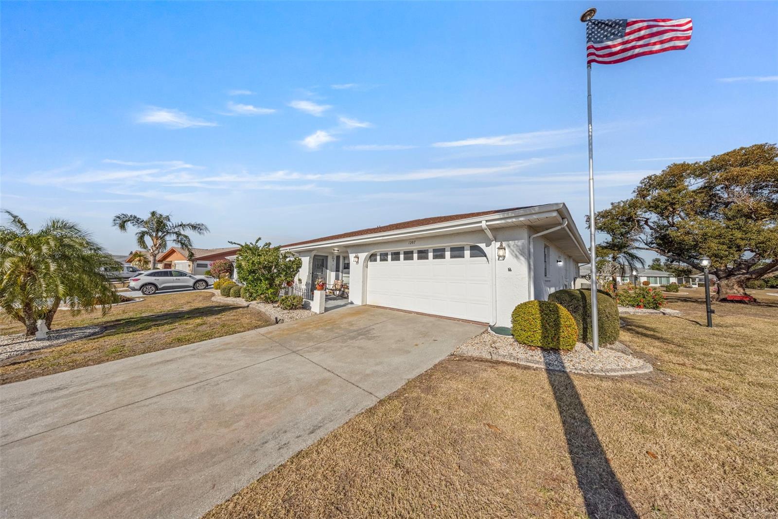 1207 BLUEWATER DR, SUN CITY CENTER, FL, 33573