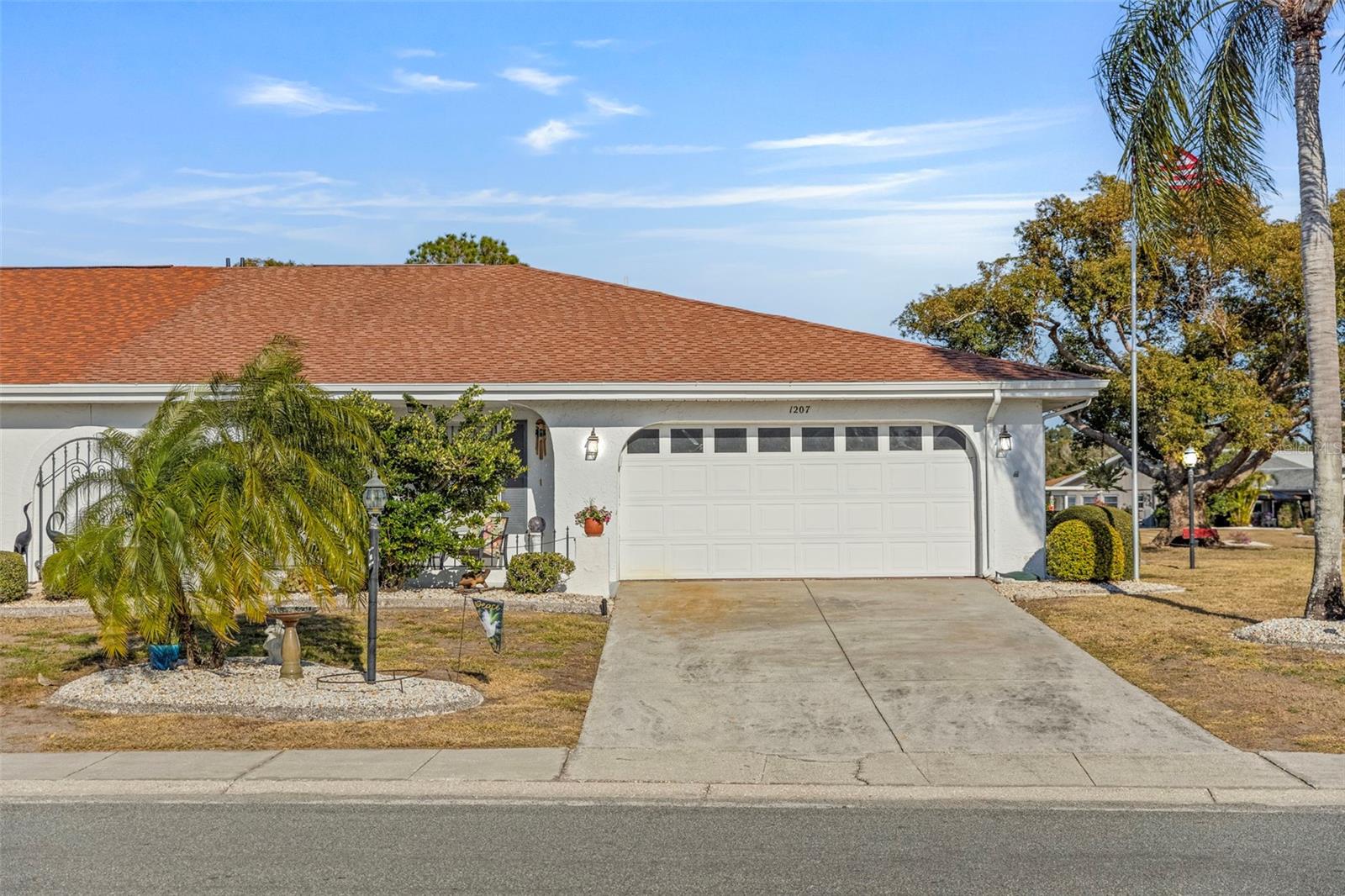 1207 BLUEWATER DR, SUN CITY CENTER, FL, 33573