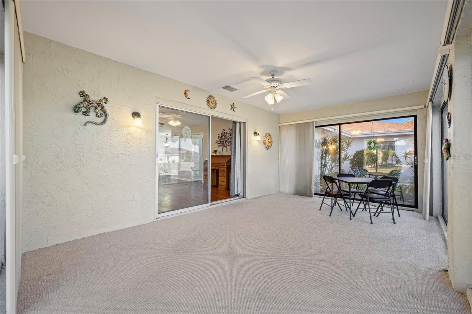 1207 BLUEWATER DR, SUN CITY CENTER, FL, 33573