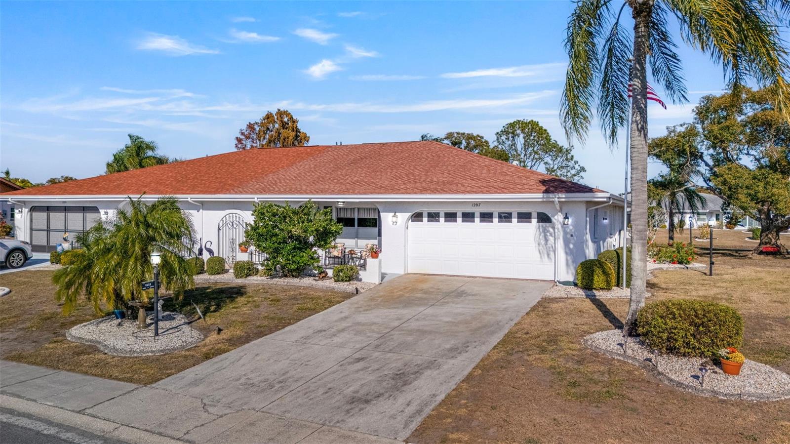 1207 BLUEWATER DR, SUN CITY CENTER, FL, 33573