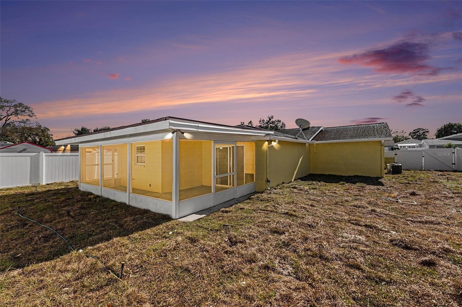 9031 TREE VALLEY CIR, TAMPA, FL, 33615