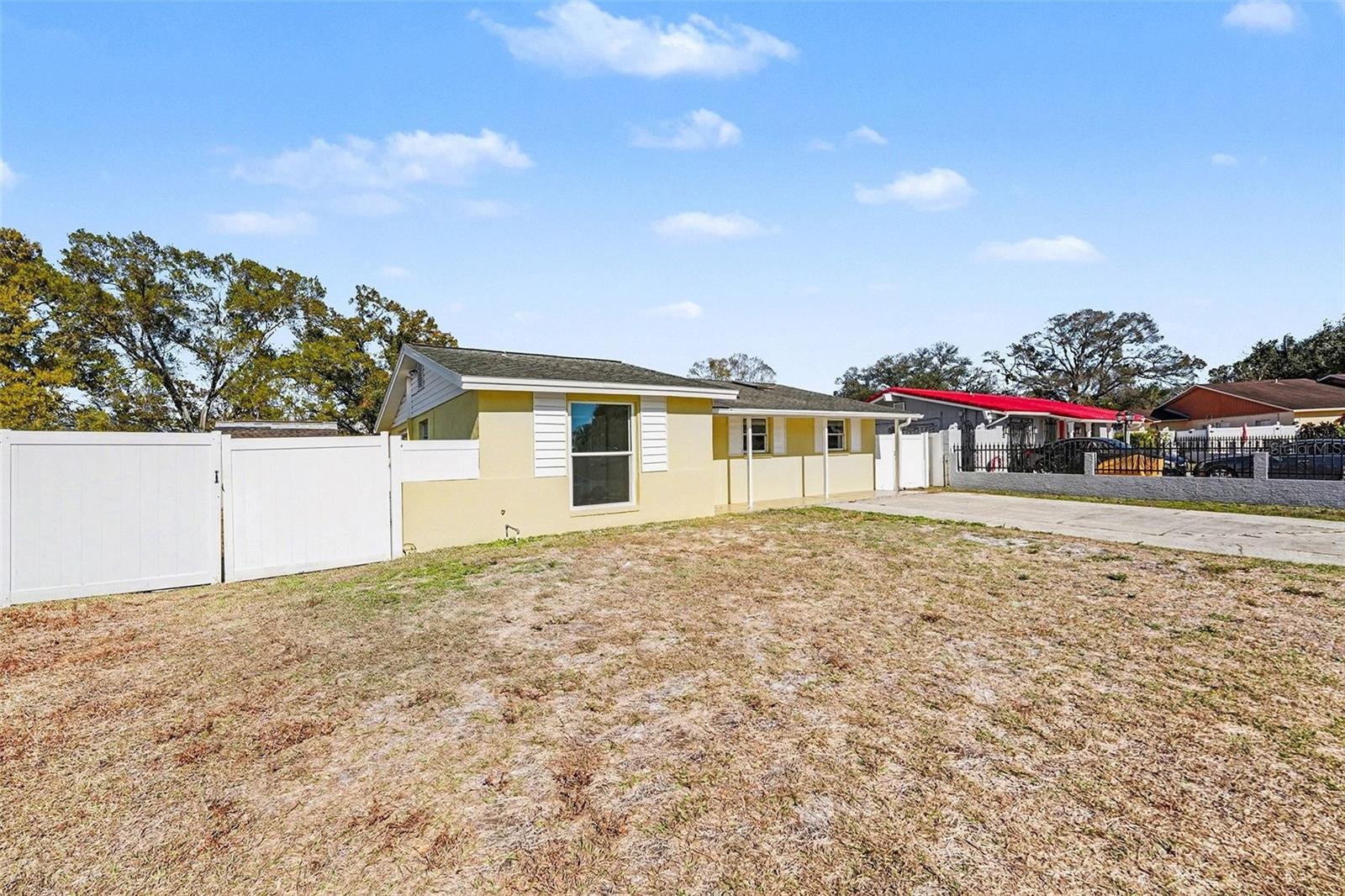 9031 TREE VALLEY CIR, TAMPA, FL, 33615