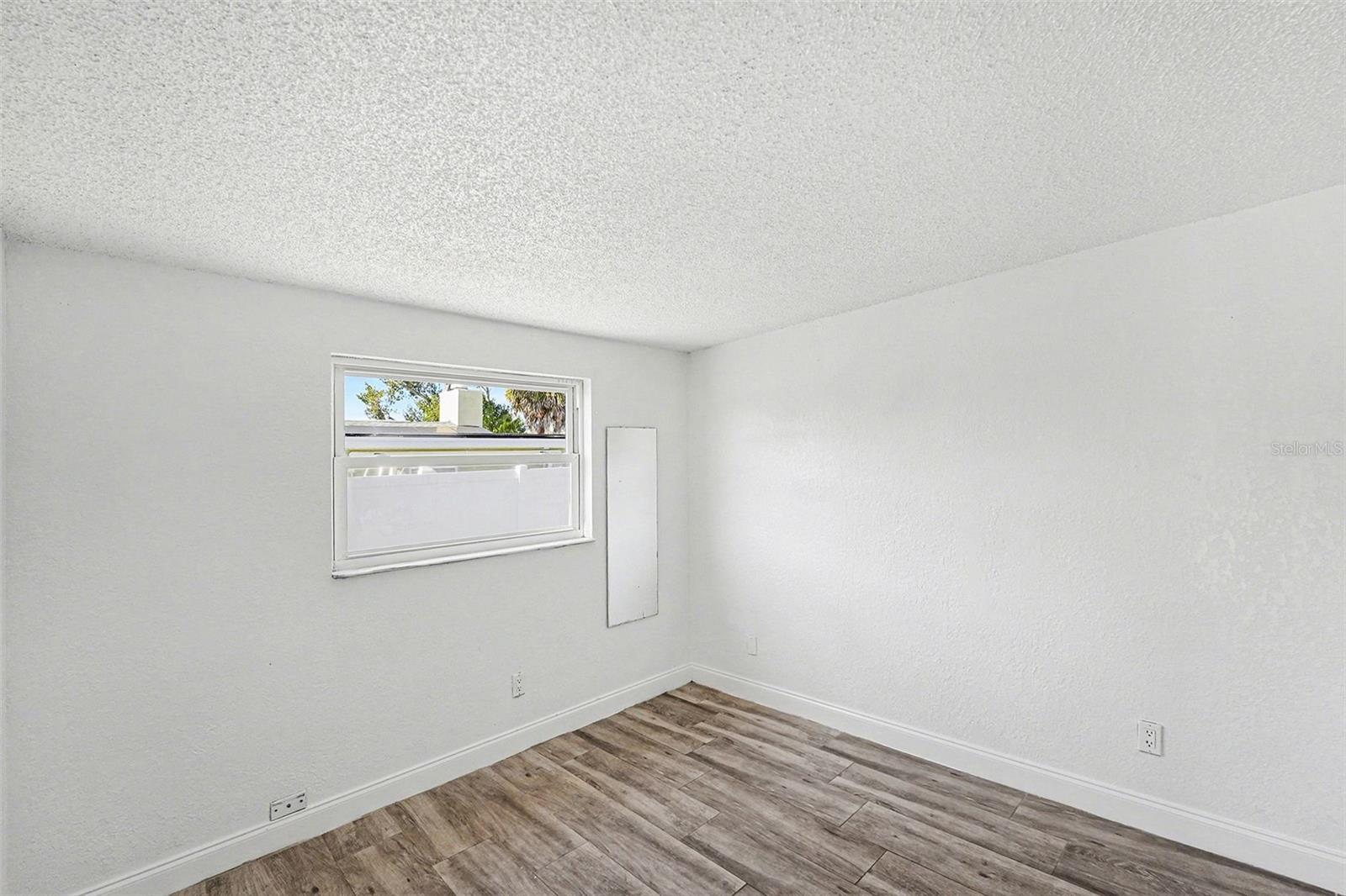 9031 TREE VALLEY CIR, TAMPA, FL, 33615