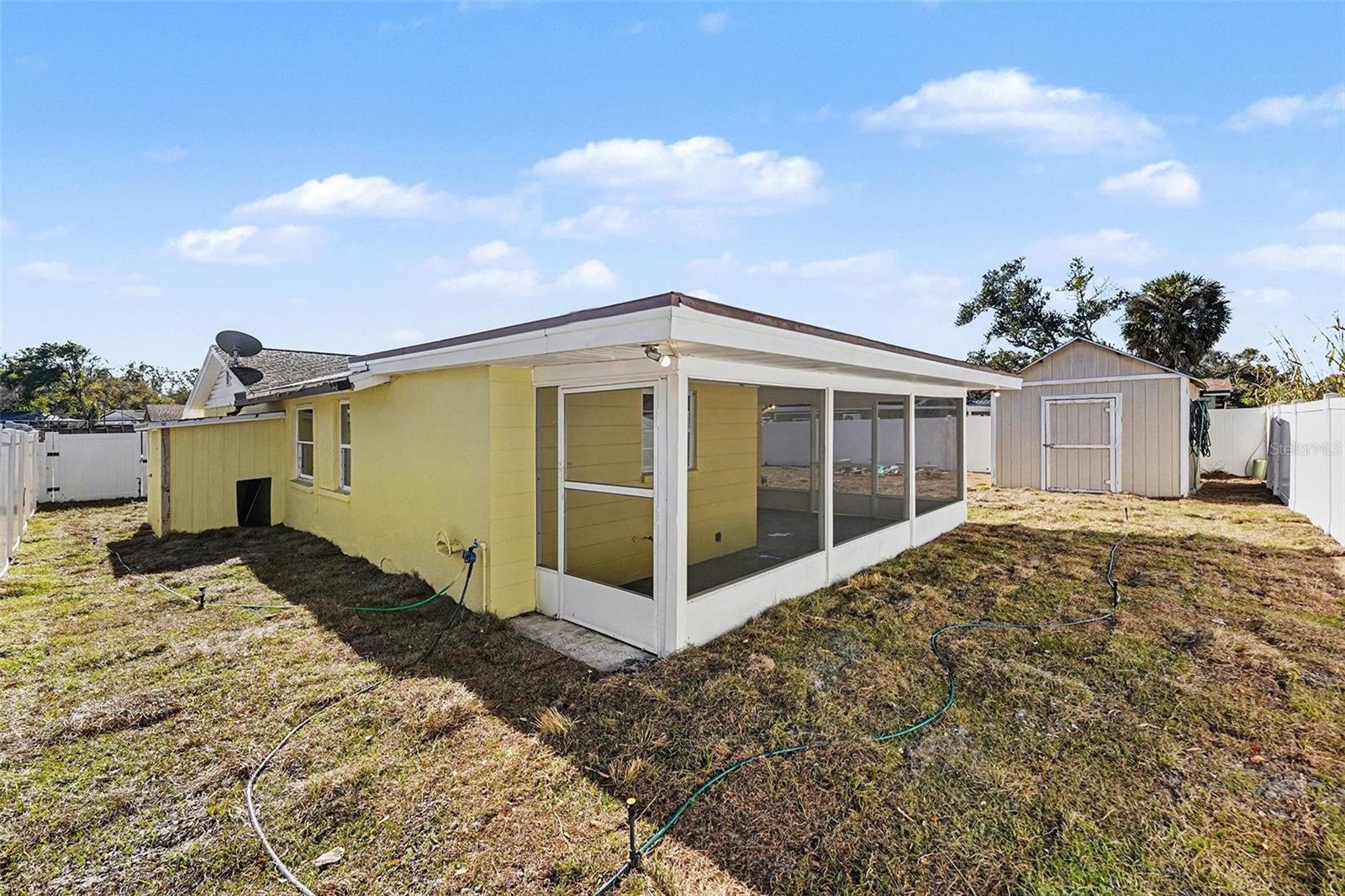 9031 TREE VALLEY CIR, TAMPA, FL, 33615