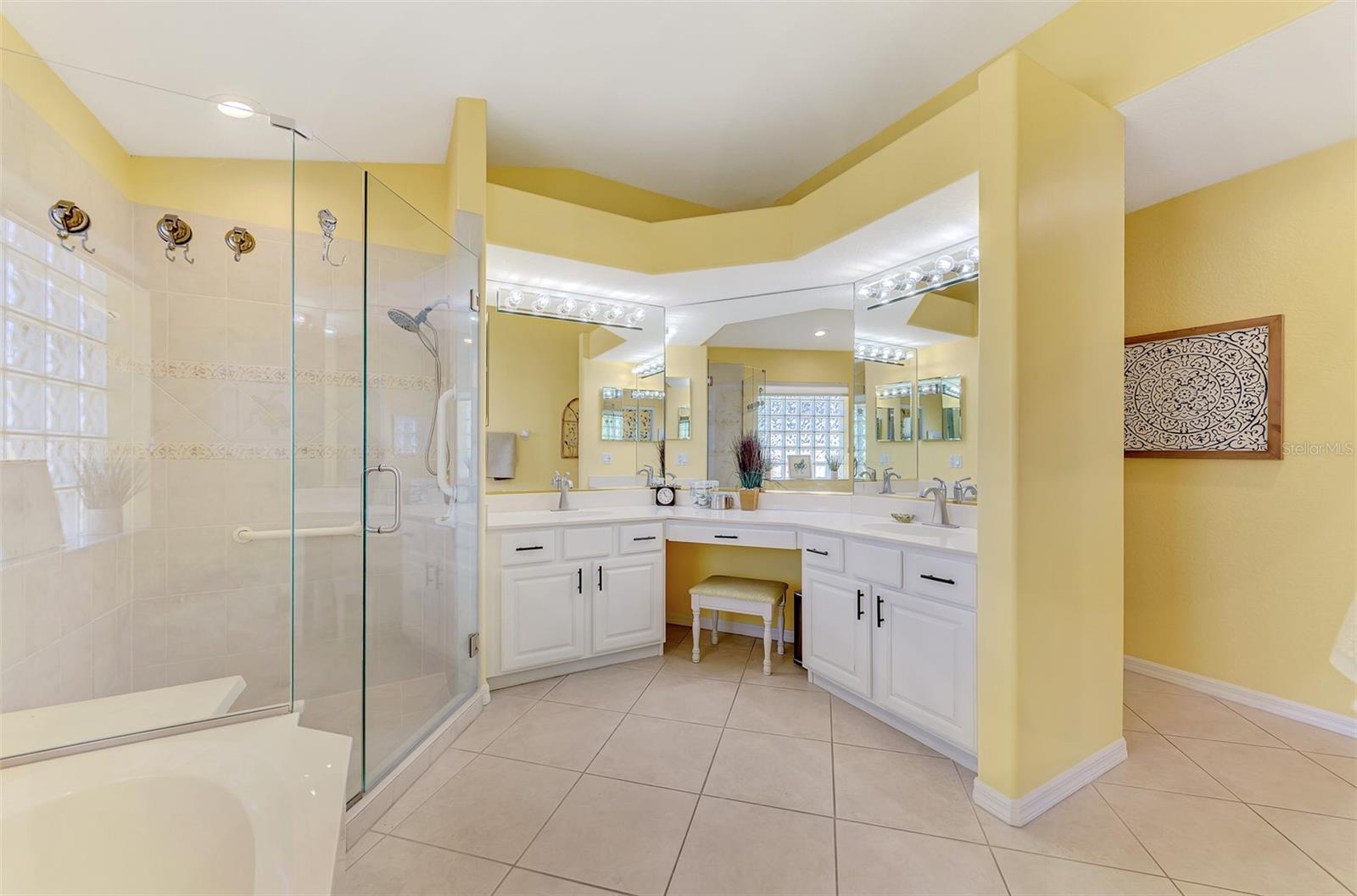 335 SAINT GEORGE CT #1, VENICE, FL, 34293