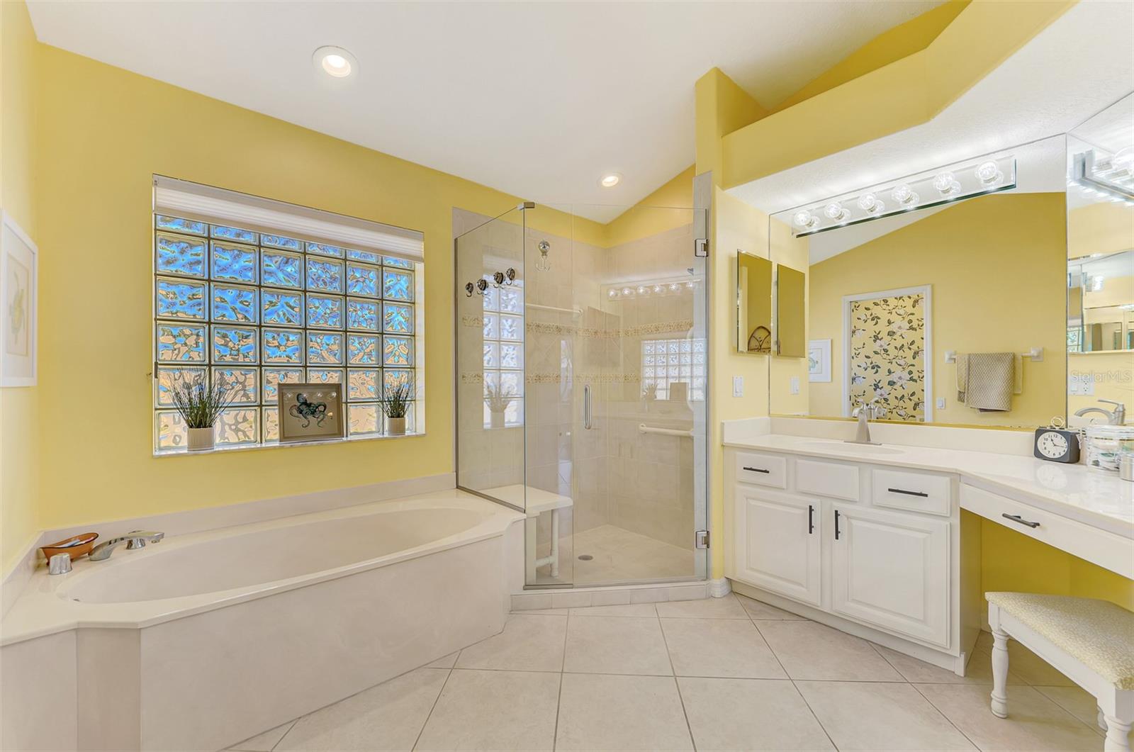 335 SAINT GEORGE CT #1, VENICE, FL, 34293