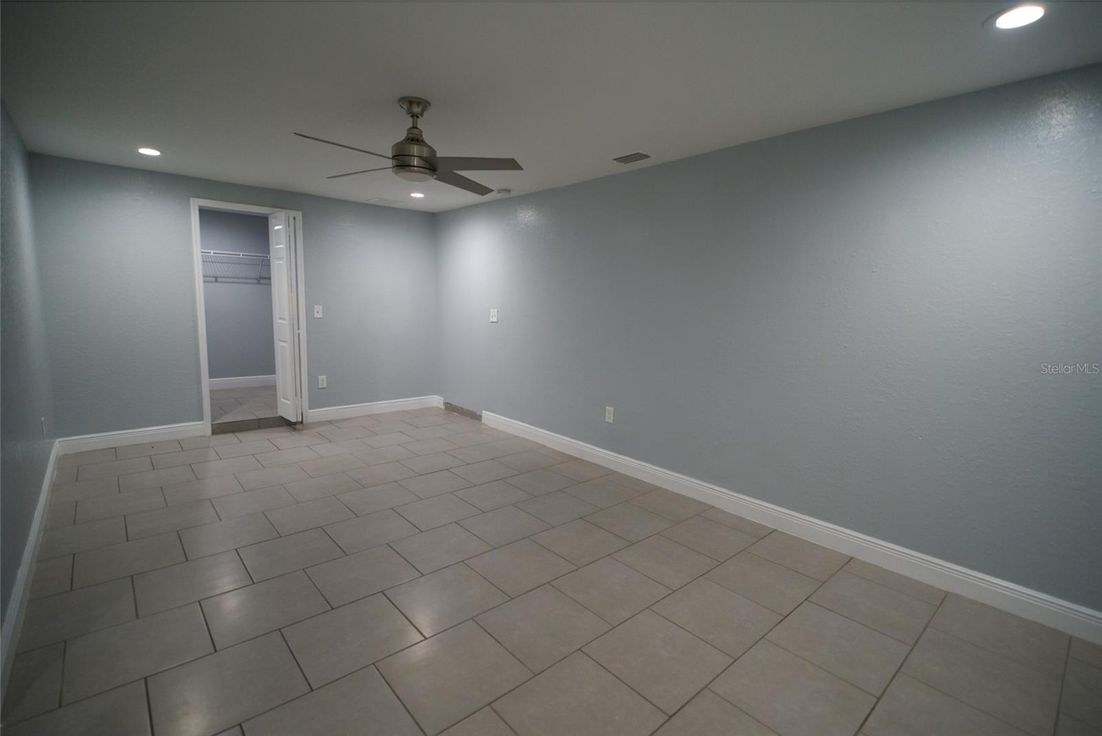 907 W HUMPHREY ST, TAMPA, FL, 33604