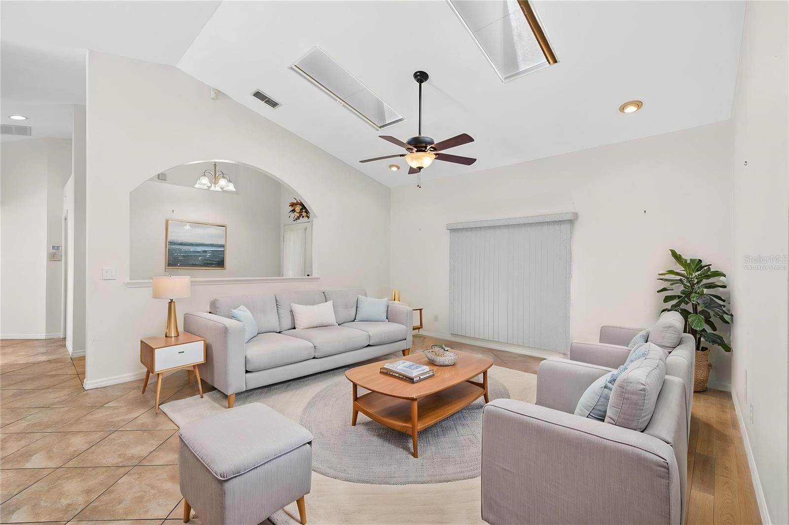 196 WATERVIEW CIR, AUBURNDALE, FL, 33823