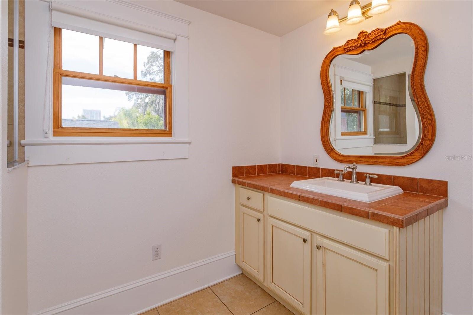 817 LIVINGSTON ST, ORLANDO, FL, 32803