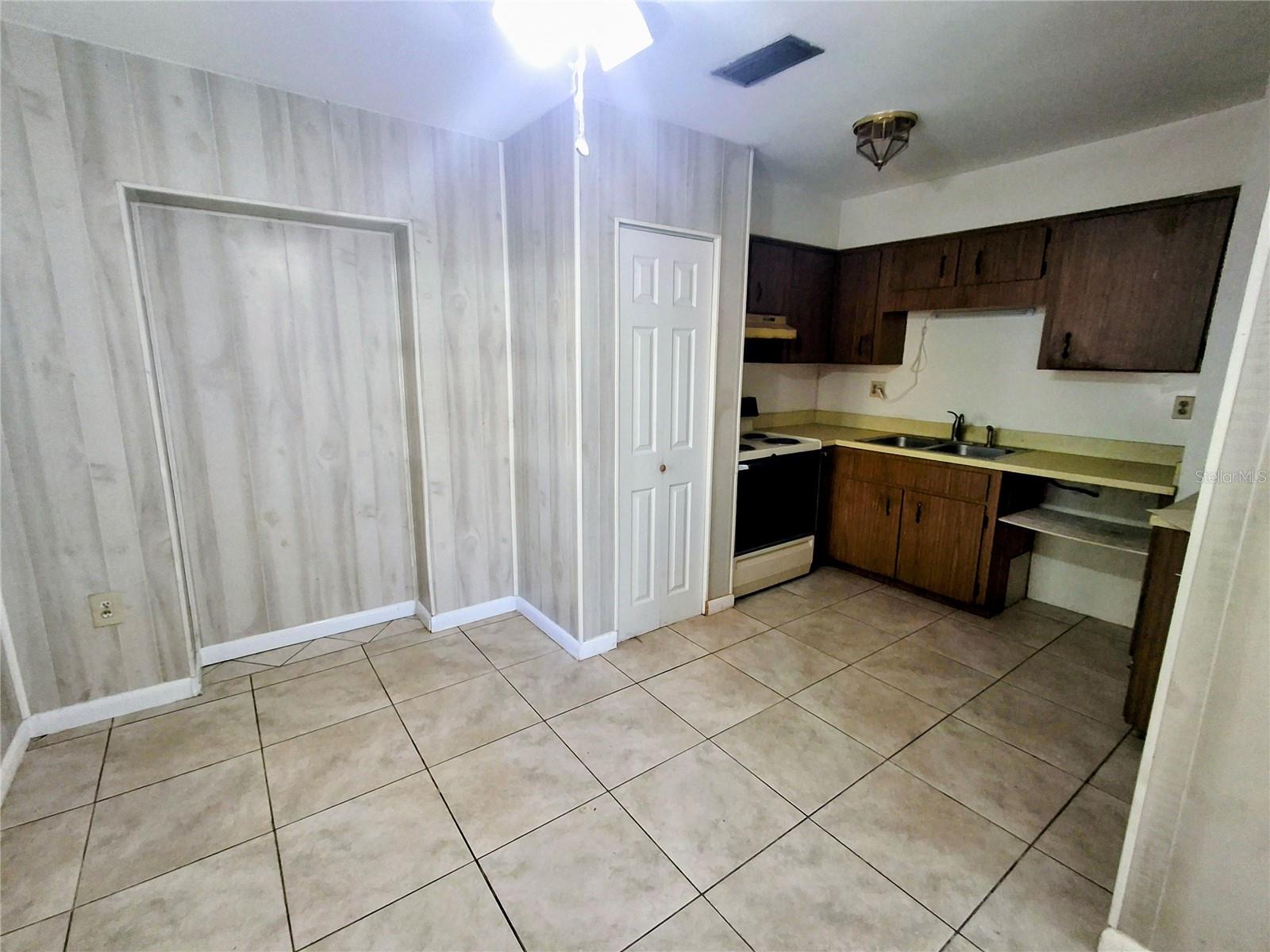 112 AMY CIR, LAKELAND, FL, 33809