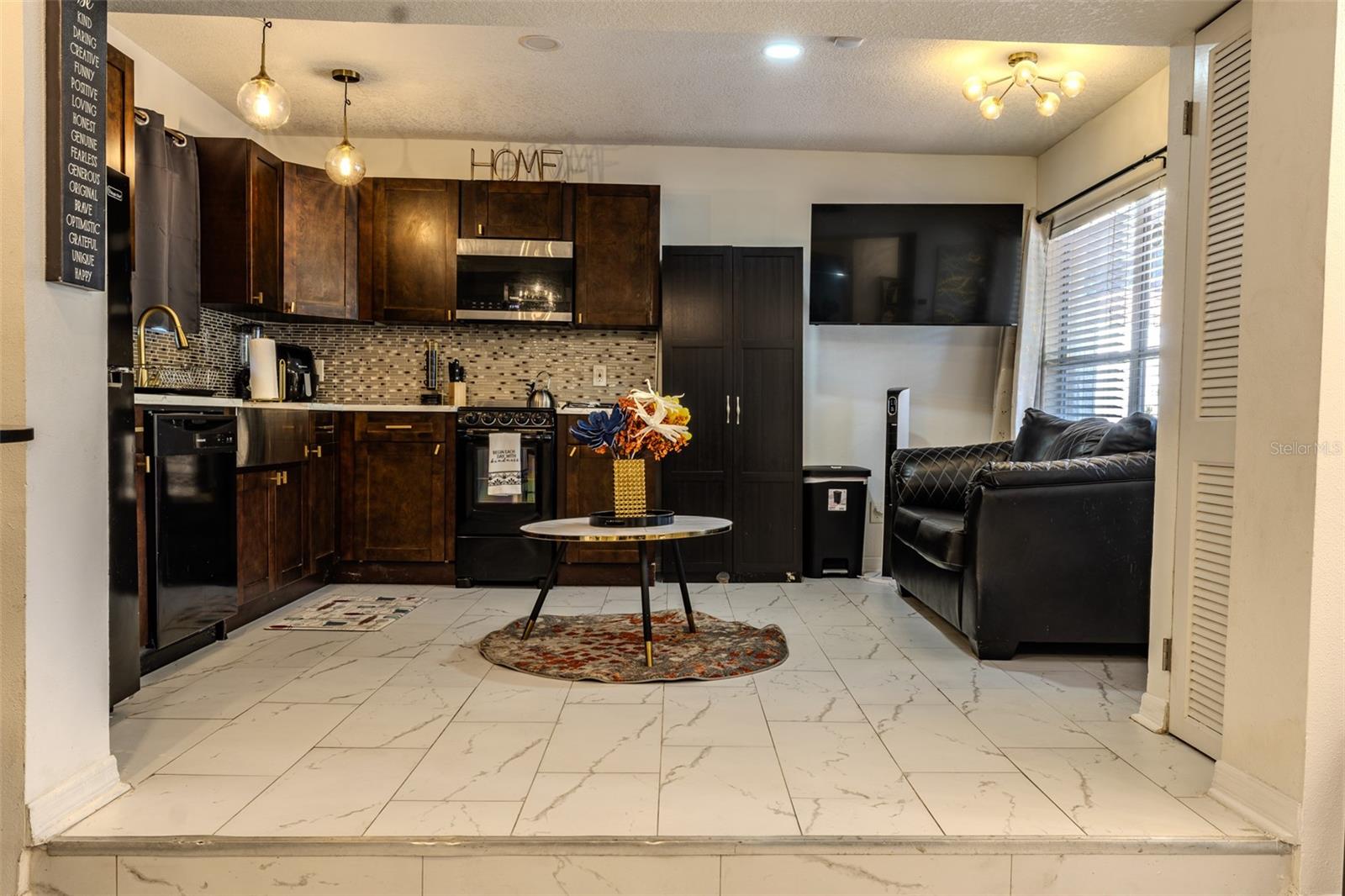 11608 N BOULEVARD, TAMPA, FL, 33612