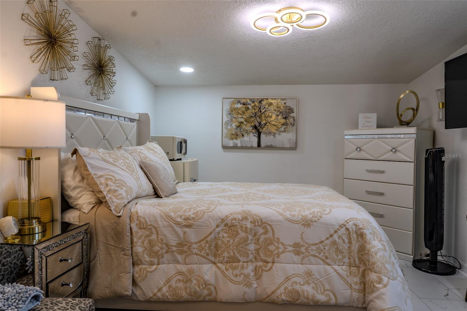 11608 N BOULEVARD, TAMPA, FL, 33612